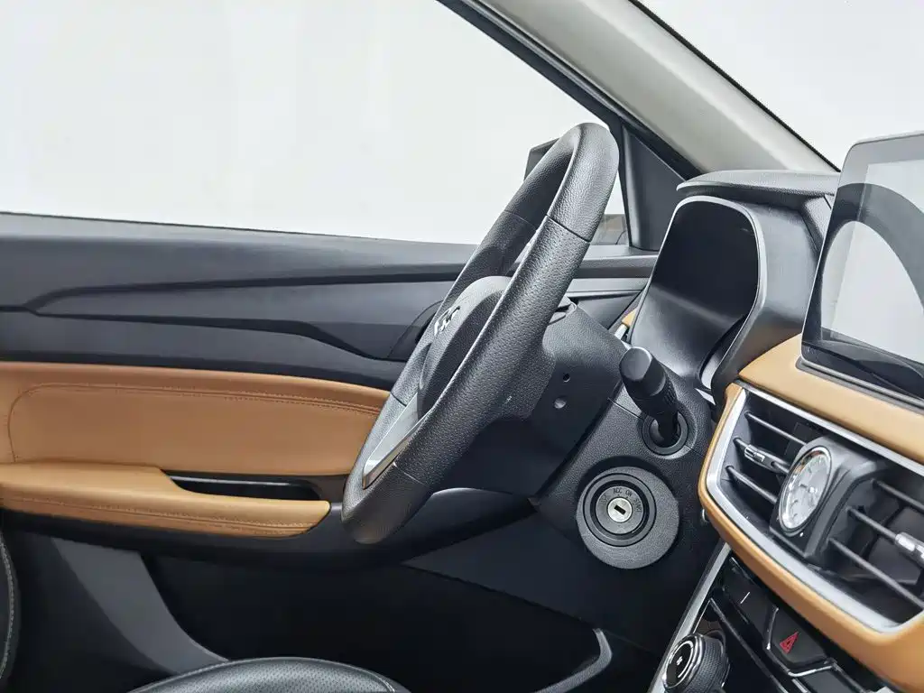 Wuling Motors Wuling Hongguang S3 2021 2019 1.5L Manual Comfort Model China VI