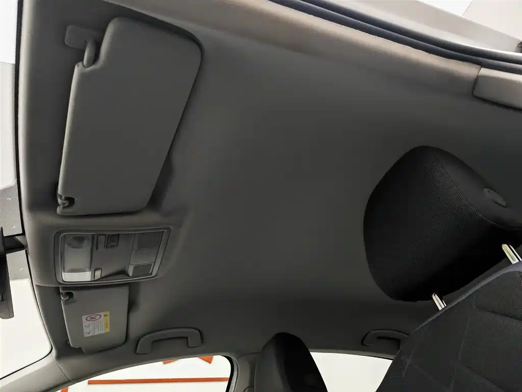 Volkswagen Lavida 2024 Model 1.5L Automatic Delight Edition фото 14