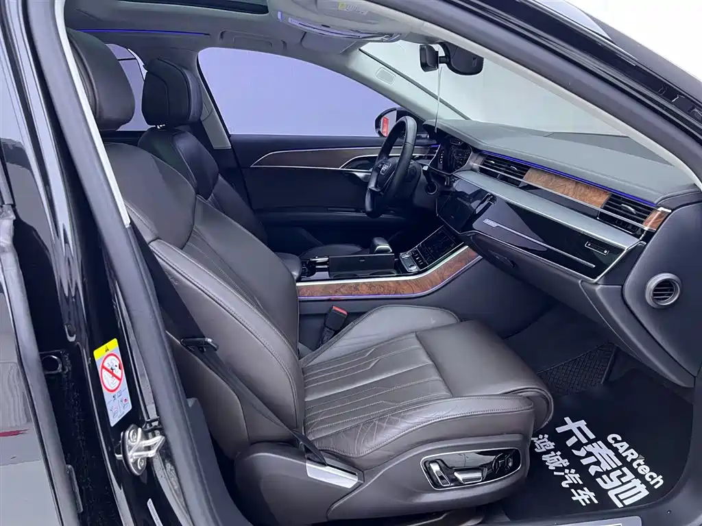 Audi A8 2018 A8L 55 TFSI quattro Launch Premium фото 18