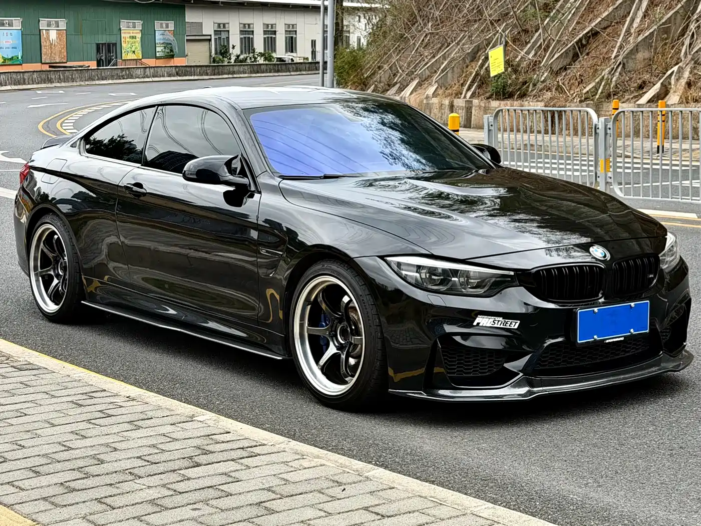 BMW M4 2019 M4 Coupe Shadow Edition фото 3