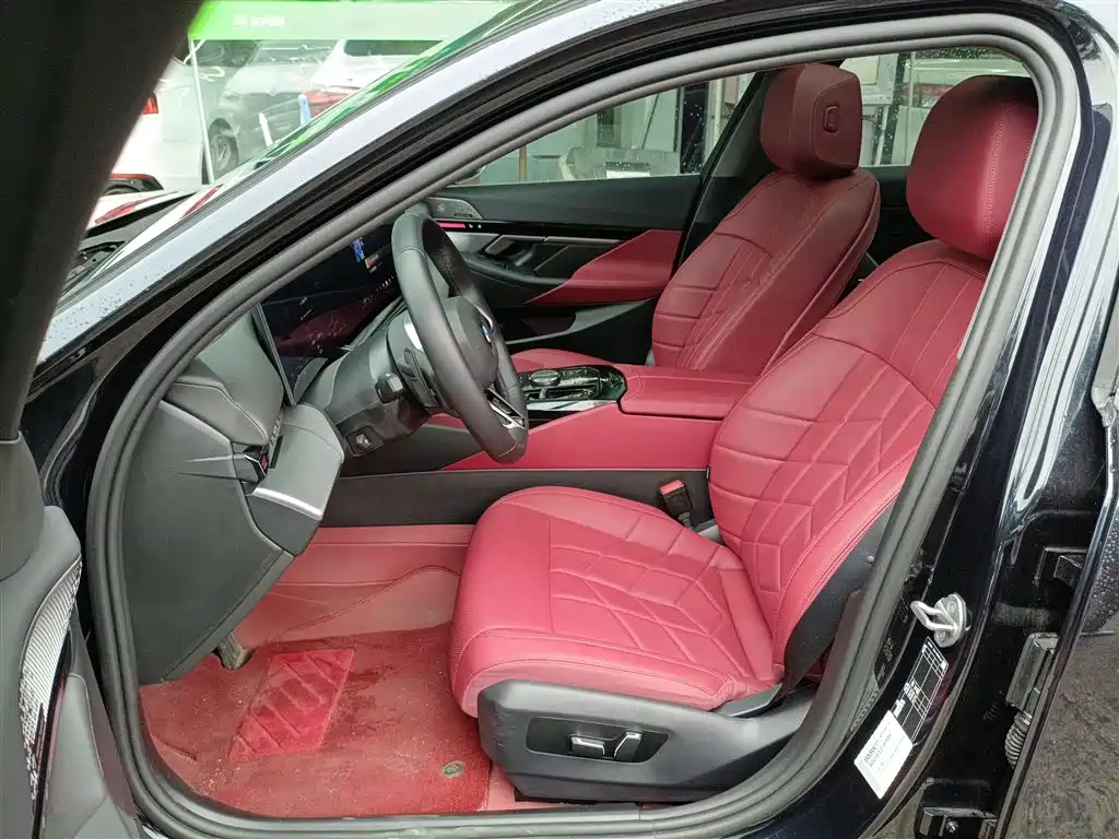 BMW 5 Series 2024 525Li M Sport Package фото 15