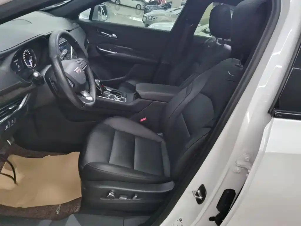 Cadillac XT4 2018 2018 28T 2WD Luxury Sport Type