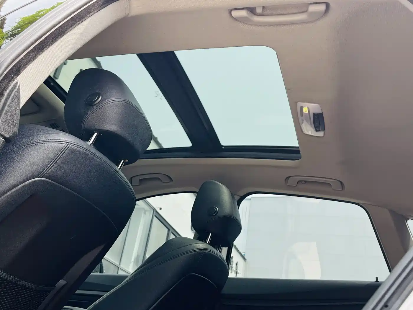 BMW 3 Series GT 2019 320i Fashion Model фото 10