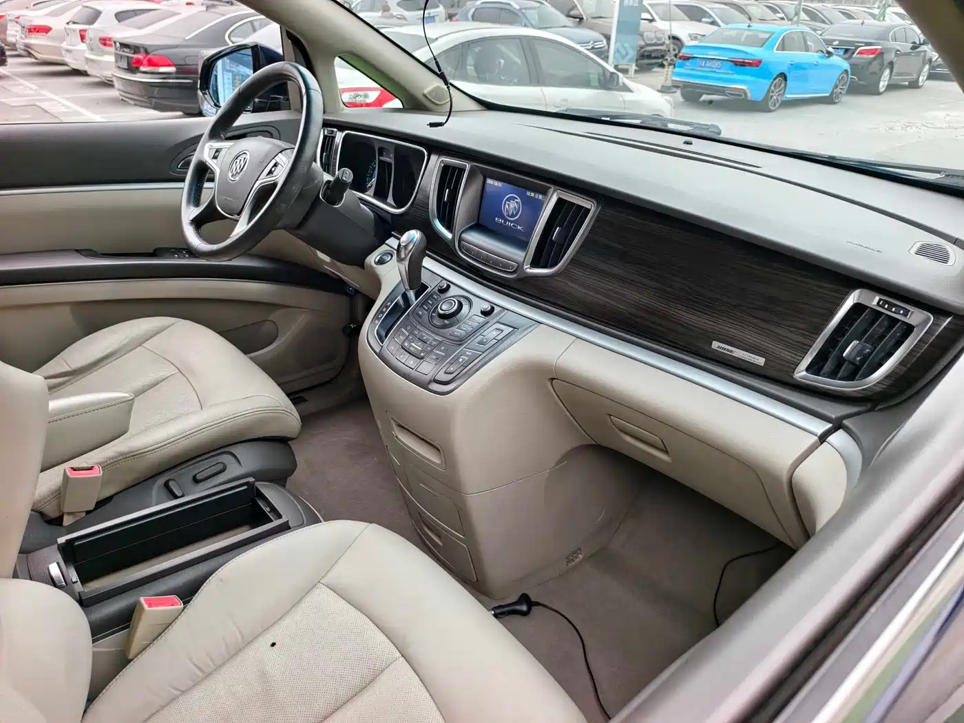 Buick GL8 2011 3.0L XT Luxury Business Flagship фото 18