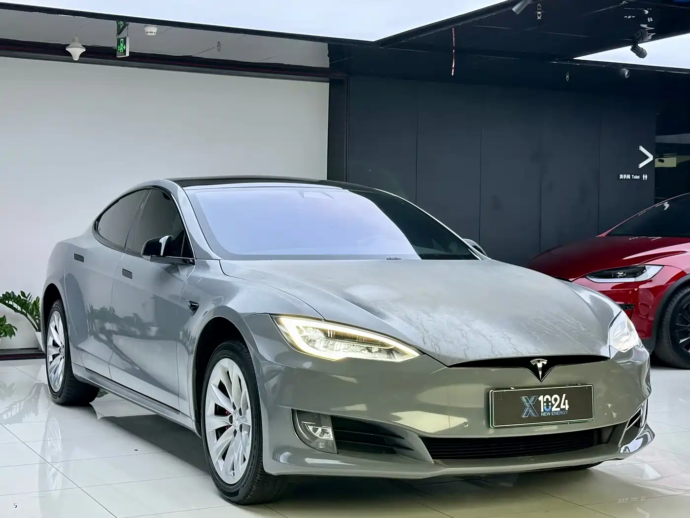 TESLA MODEL S