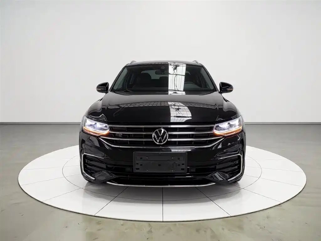 Volkswagen Tiguan L 2022 330TSI Auto 2WD R-Line Premium Edition фото 3