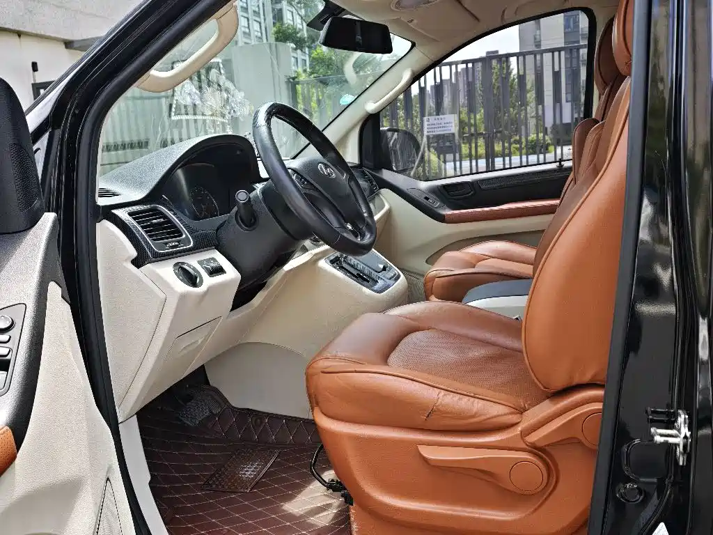 SAIC Maxus Maxus G10 2016 2014 Model Year 2.0T Auto Executive