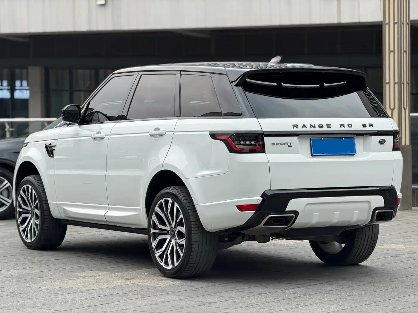 Фото 4 - Land Rover Range Rover Sport