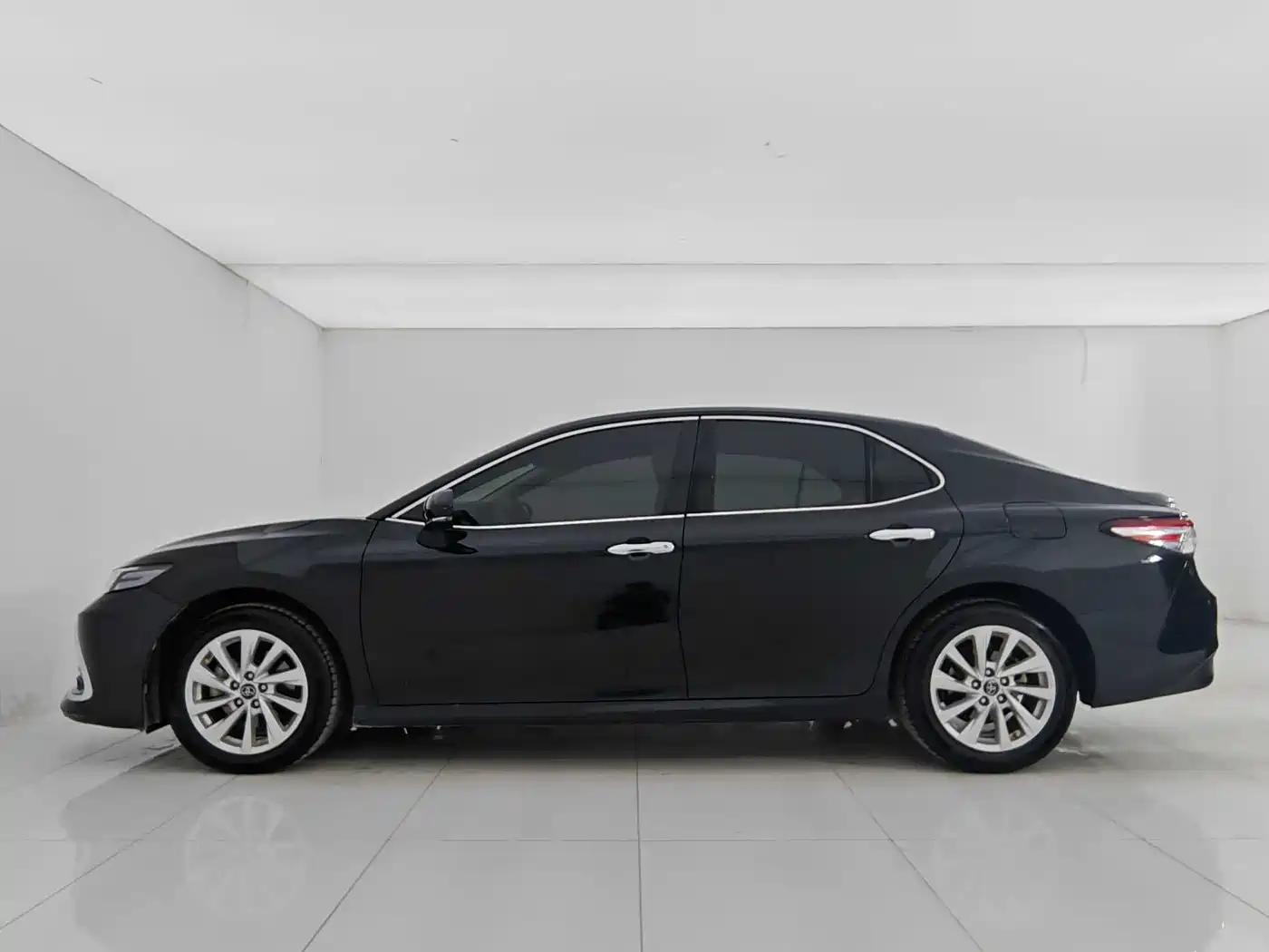 Toyota Camry 2021 2.0G Luxury Edition фото 8