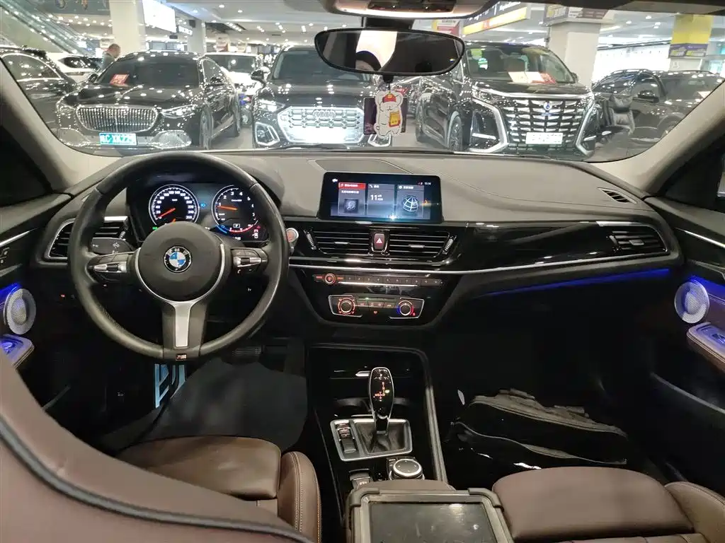 BMW 1 Series 2021 125i M Sport Black Night Edition фото 6