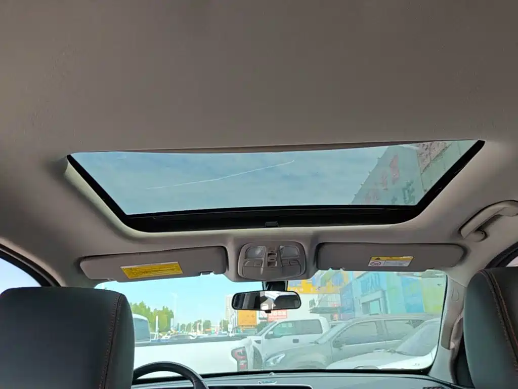 Photo 18 - Maxus T90