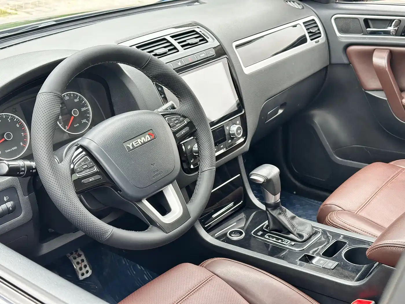 Yema Auto Yema T70 2017 2016 Upgrade 1.8T CVT Flagship