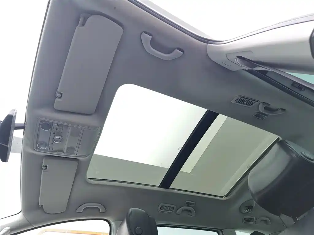 Volkswagen Sharan 2013 1.8TSI Comfort фото 14