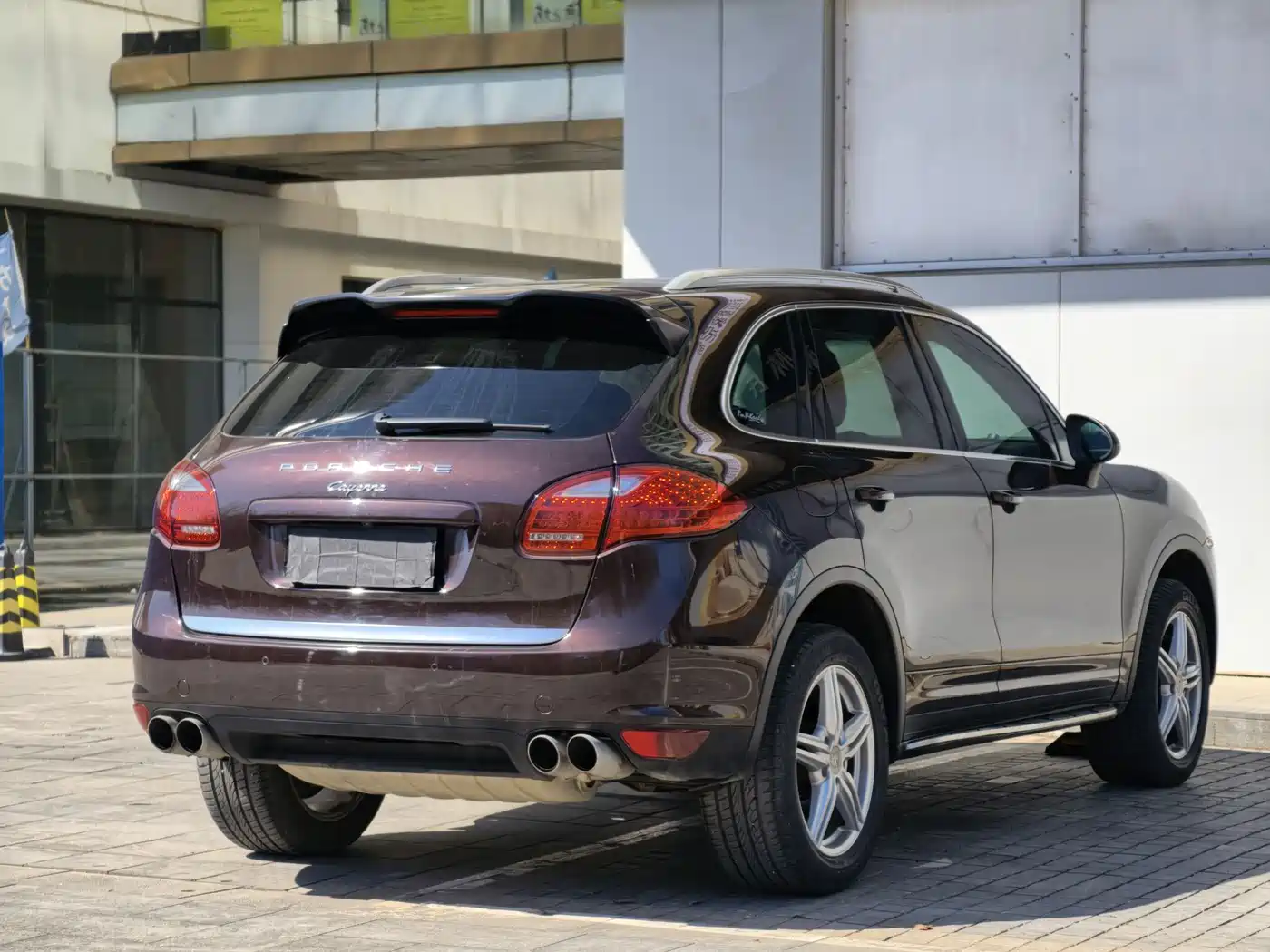 Porsche Cayenne 2014 Cayenne Platinum Edition 3.0T фото 29