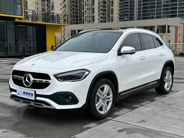 Mercedes-Benz GLA GLA 180