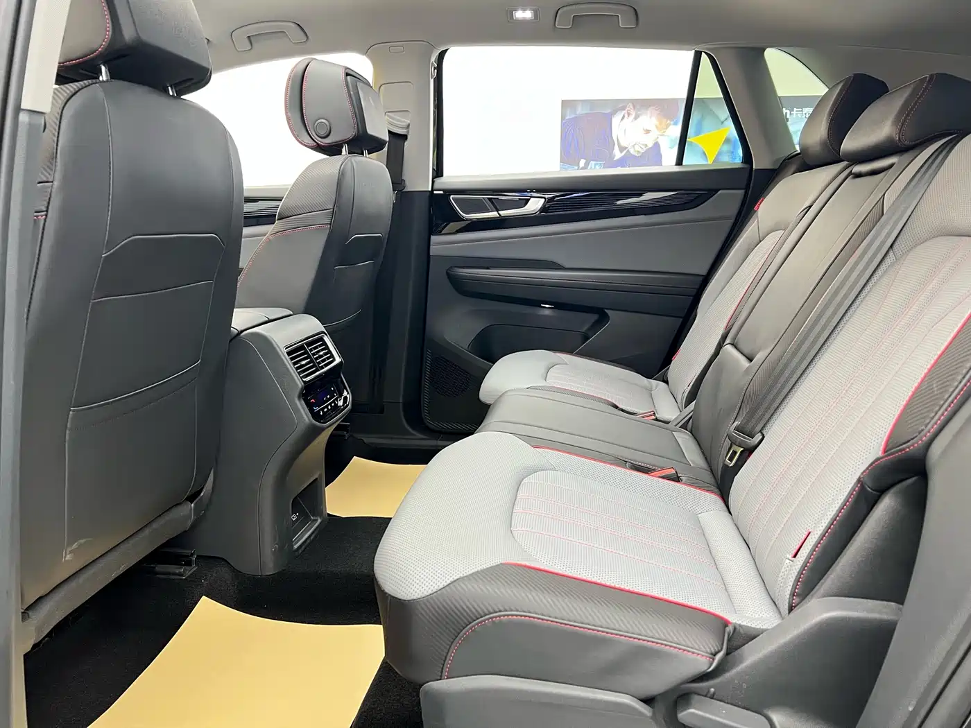 Volkswagen Teramont 2024 Teramont X 380TSI 4WD Premium Luxury Edition фото 13