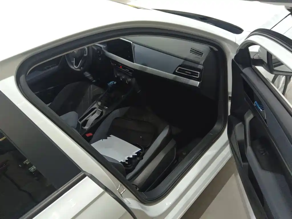 Volkswagen Lavida 2024 Model 1.5L Automatic Delight Edition фото 19