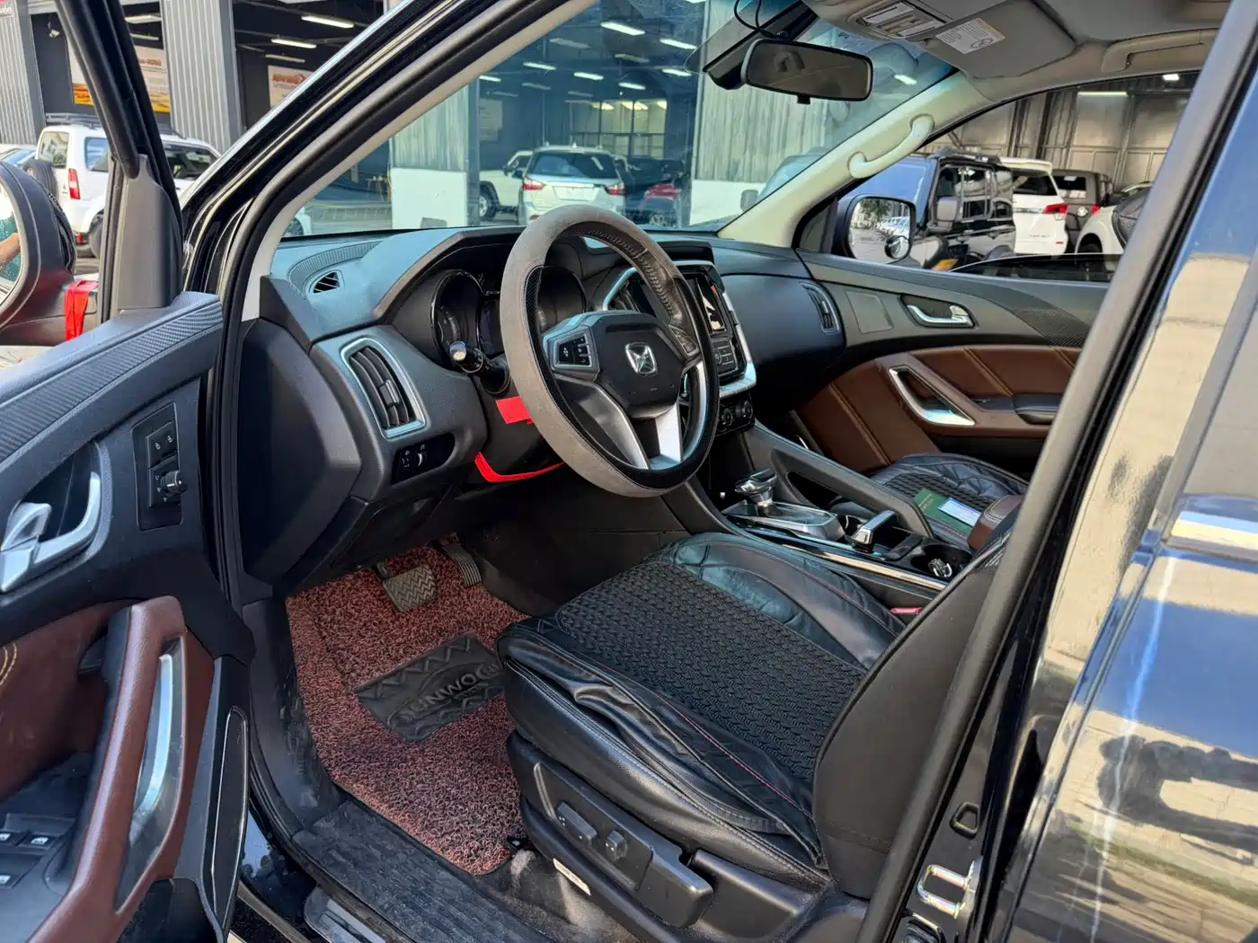 Jiangling Yusheng S350 2016 2016 2.4T Automatic 2WD Diesel Luxury Sunroof 7-seater