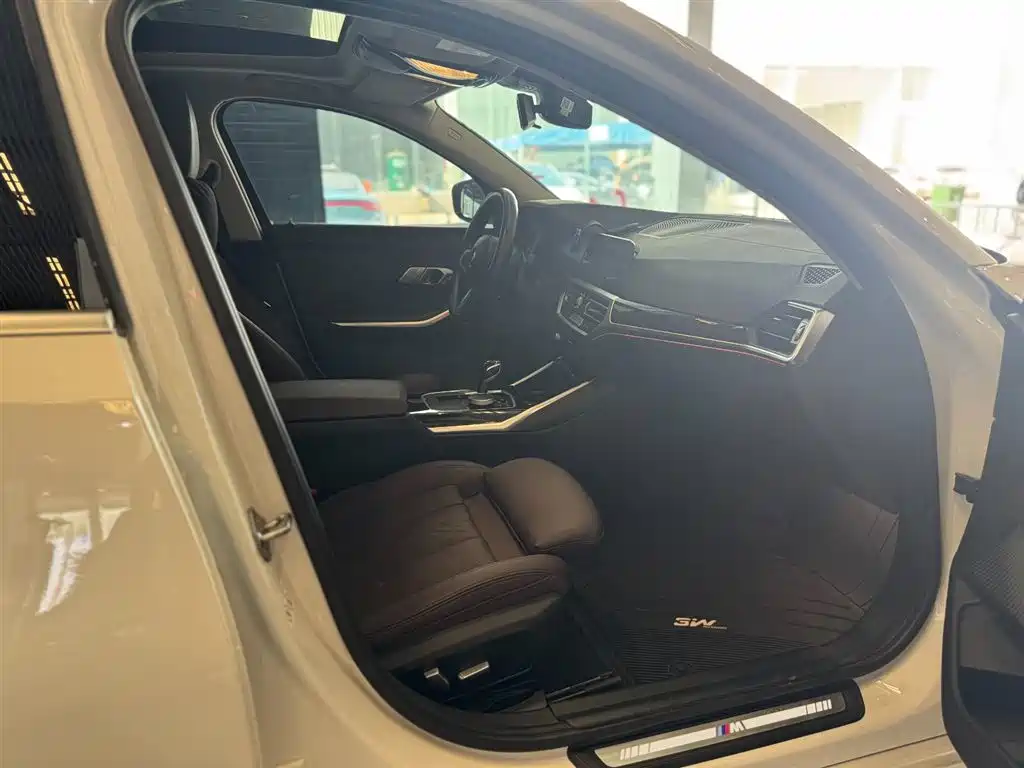 BMW 3 Series 2021 325Li M Sport Package фото 12