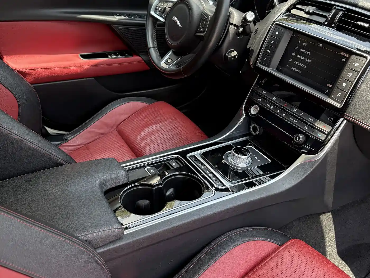 Jaguar XE 2015 2015 2.0T 200PS R-Sport