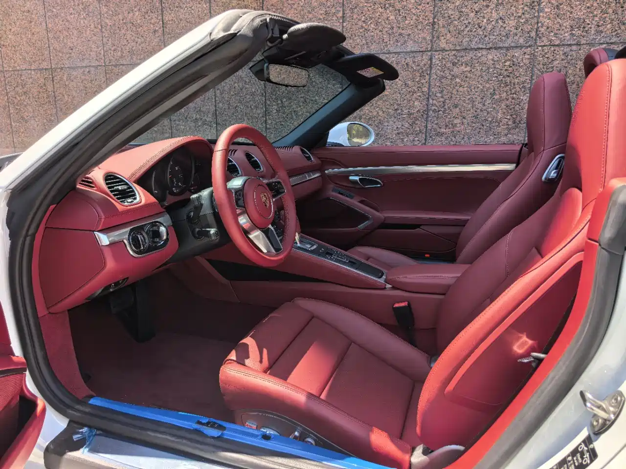 PORSCHE 718