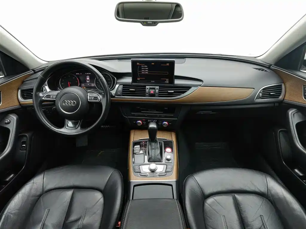 Audi A6L 2018 30th Anniversary 30 FSI Style фото 5