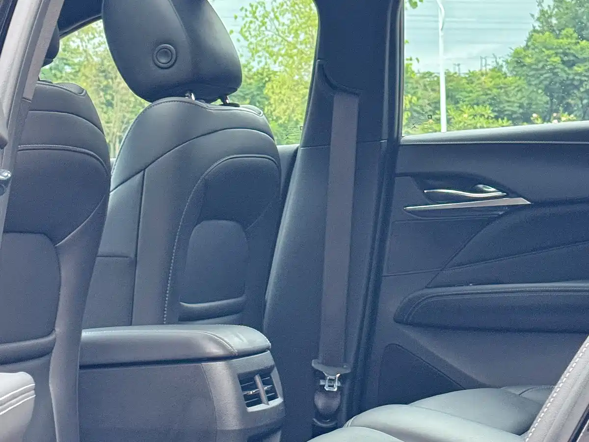 CADILLAC CT4