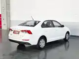 Photo 2 - Škoda Rapid