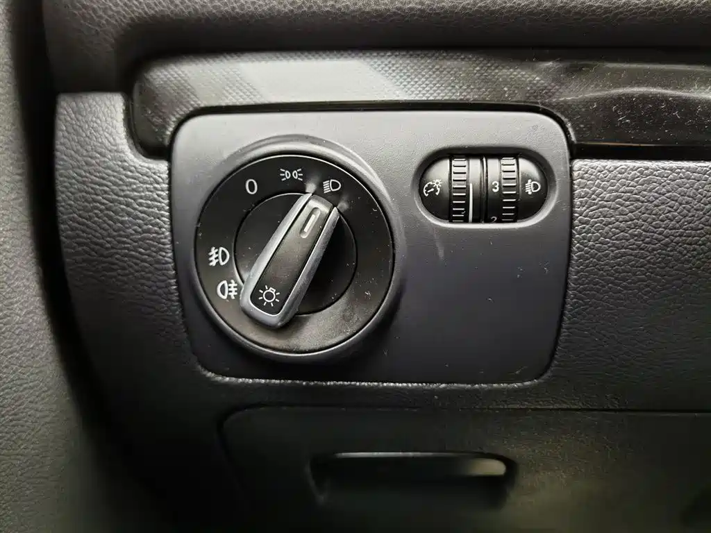 Volkswagen Golf 2012 1.4TSI Automatic Comfort фото 21