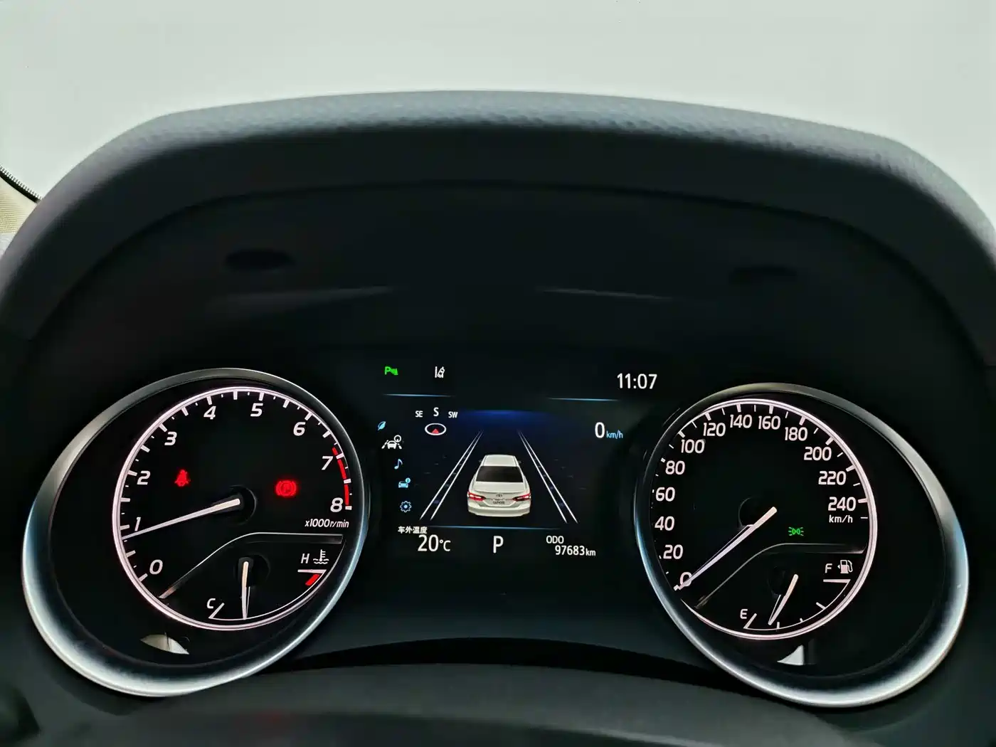 Toyota Camry 2021 2.0G Luxury Edition фото 15