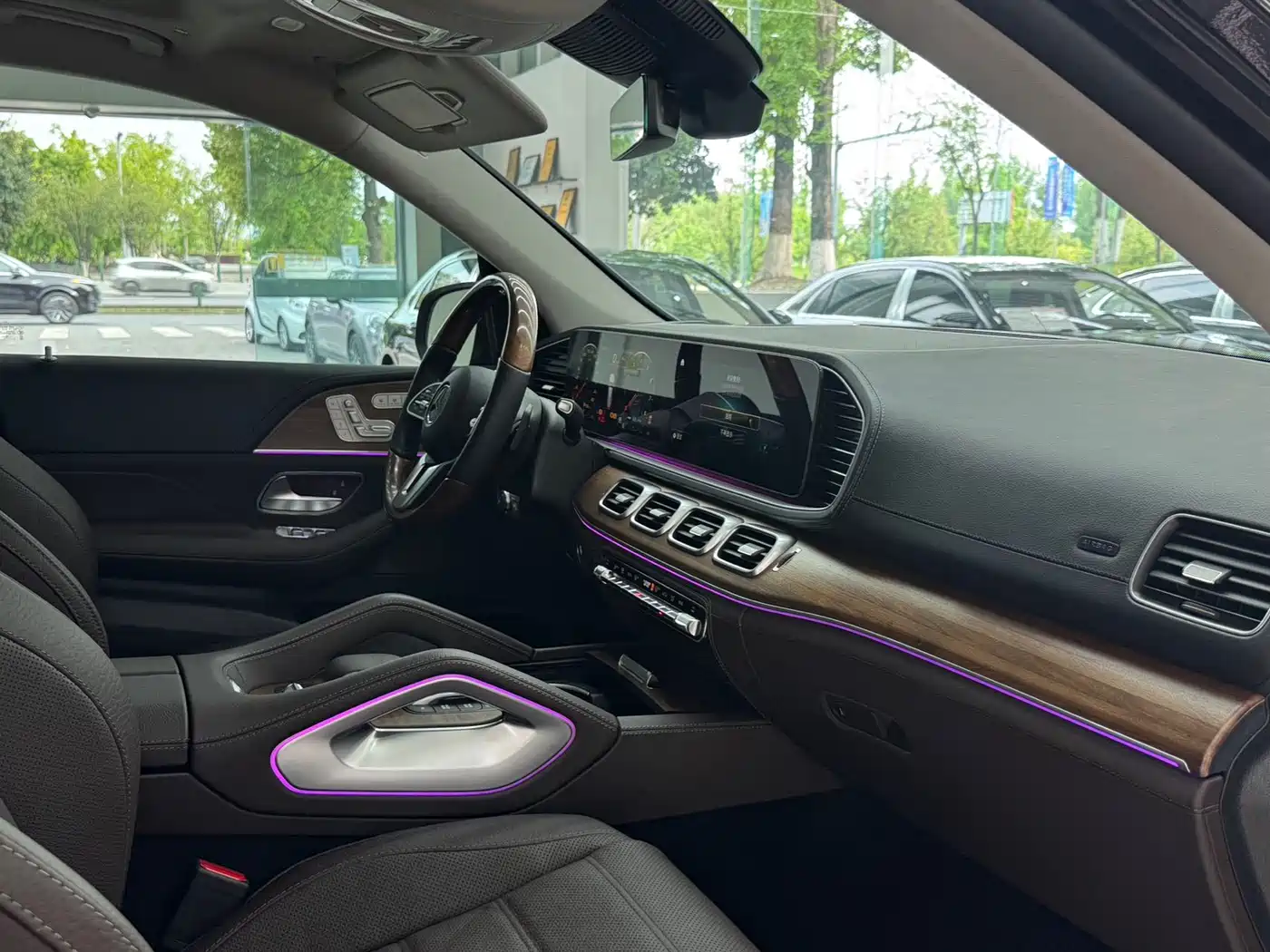 Mercedes-Benz GLS 2023 Facelift GLS 450 4MATIC Luxury фото 10