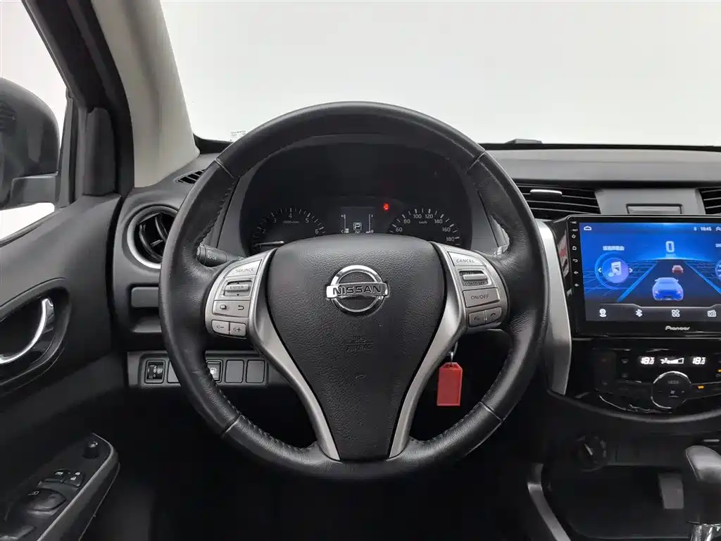 Nissan Navara 2017 Model 2.5L Automatic 4WD Luxury QR25 фото 11