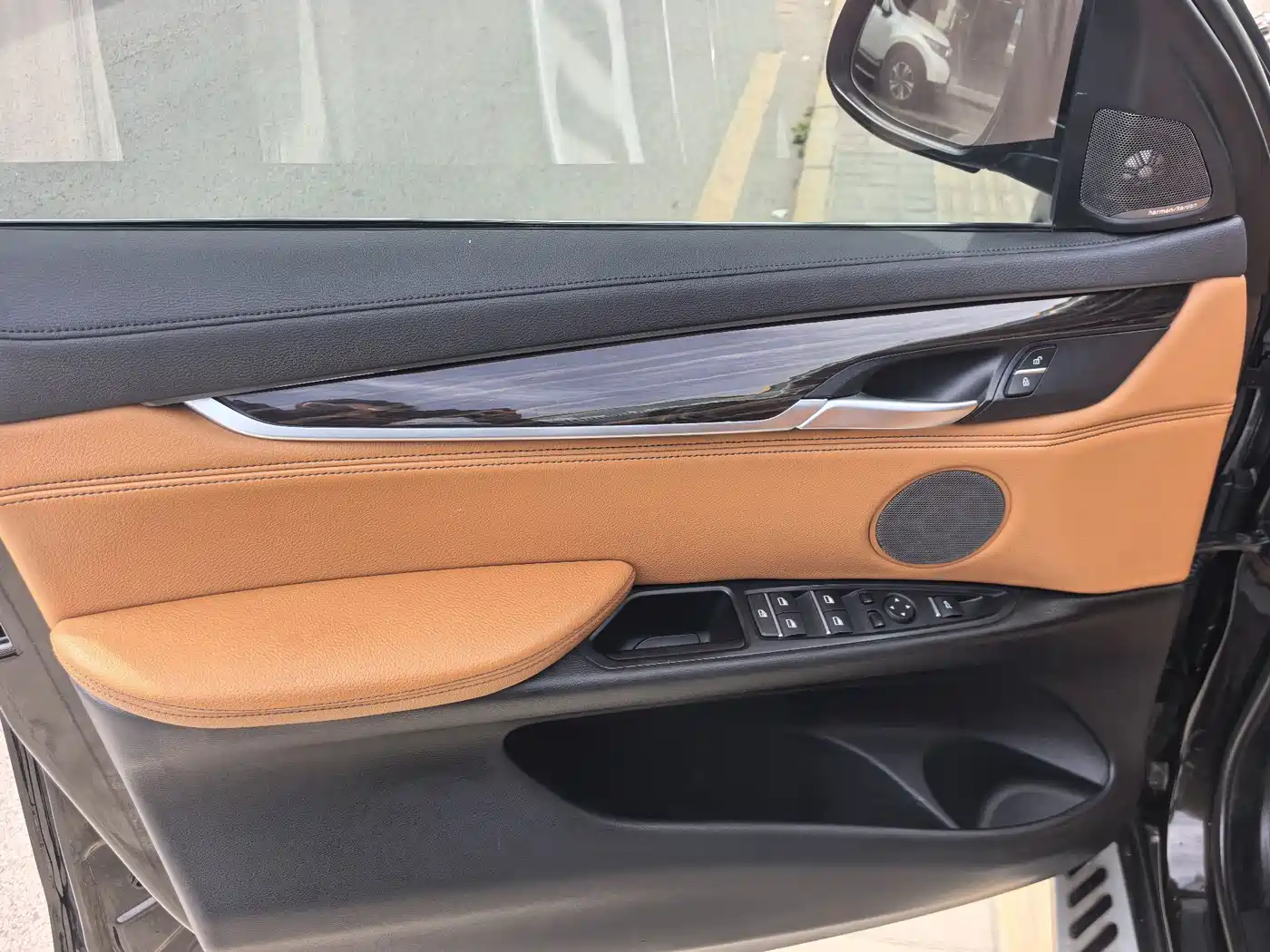 BMW X6 2015 xDrive35i Luxury Model фото 5