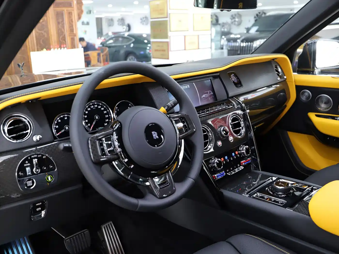 ROLLS-ROYCE CULLINAN