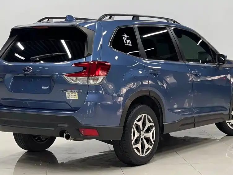 Subaru Forester 2023 2022 2.0i AWD Luxury Edition with EyeSight