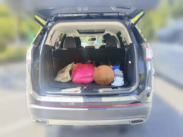 Ford Edge 2018 EcoBoost 245 2WD Premium Type 7-seater China VI — фото 5