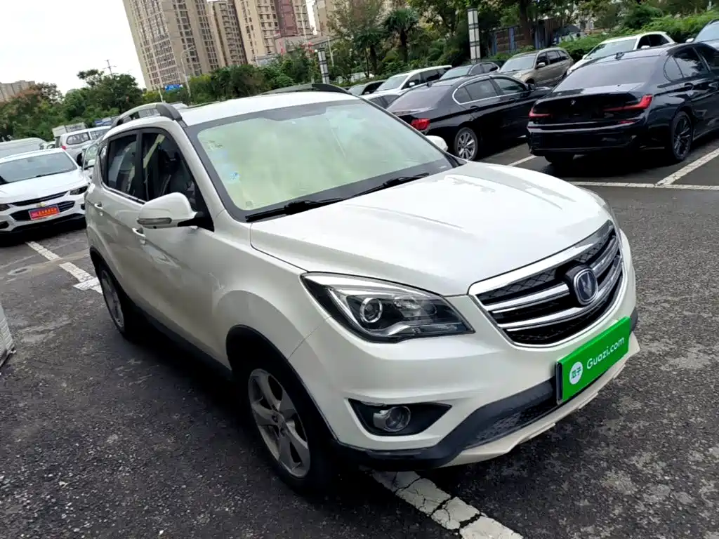 Фото 4 - Changan CS35