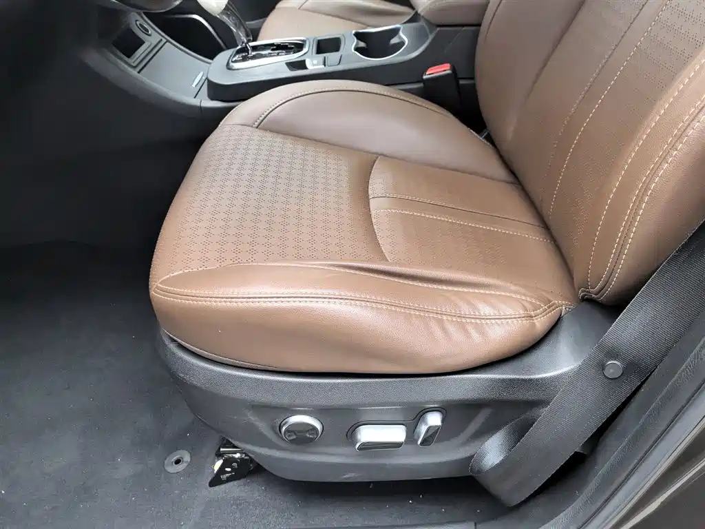 BYD S7 2017 2.0T Auto Luxury фото 20
