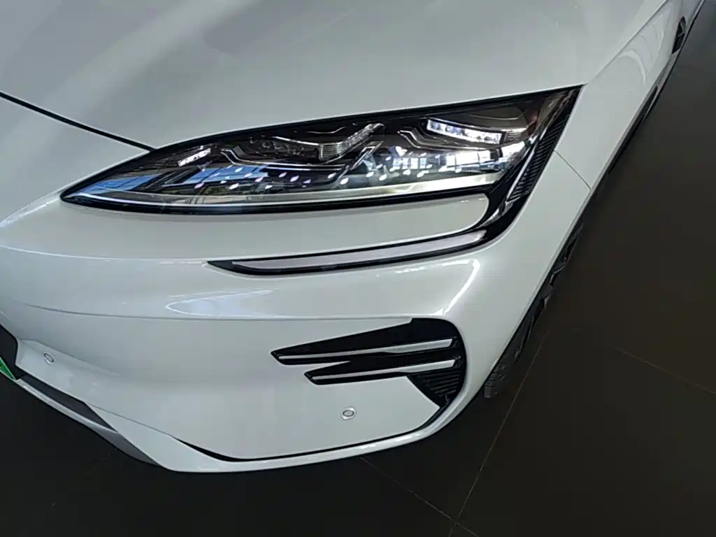 Photo 24 - BYD Song PLUS PHEV