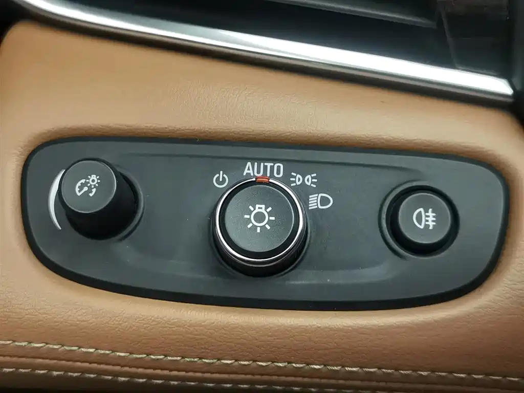 Buick LaCrosse 2016 Model 28T Elite фото 21