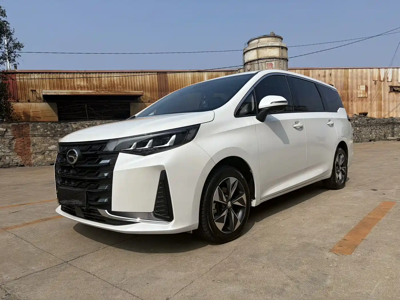 GAC Trumpchi Trumpchi M6 2021 270T DCT Premium Edition (7-seater)