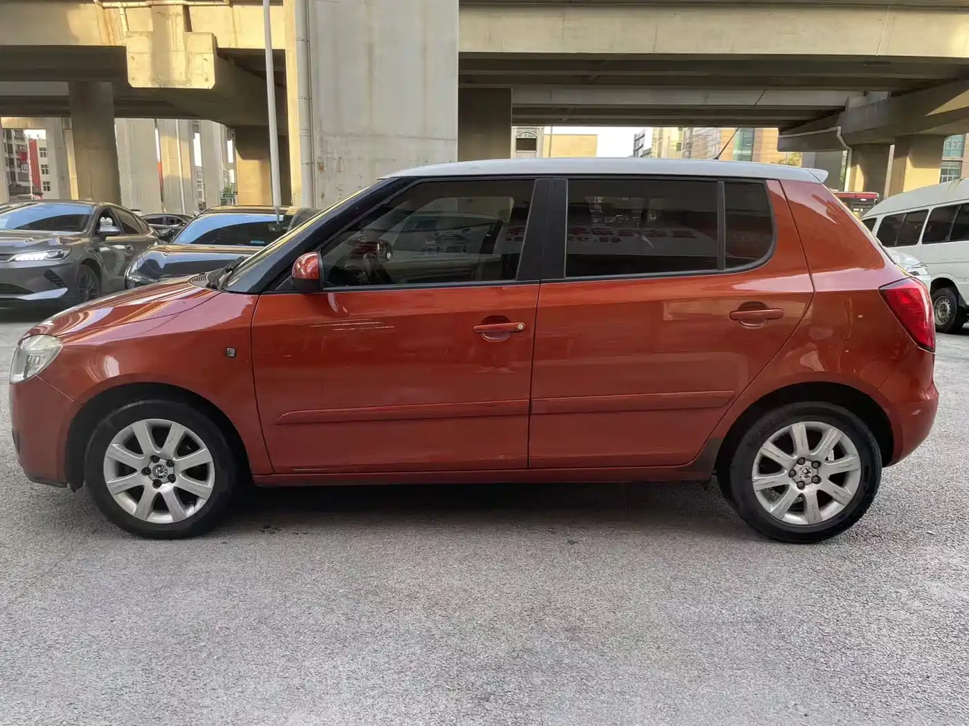 Škoda Fabia 2010 2009 Model 1.6L Automatic JingLing Edition