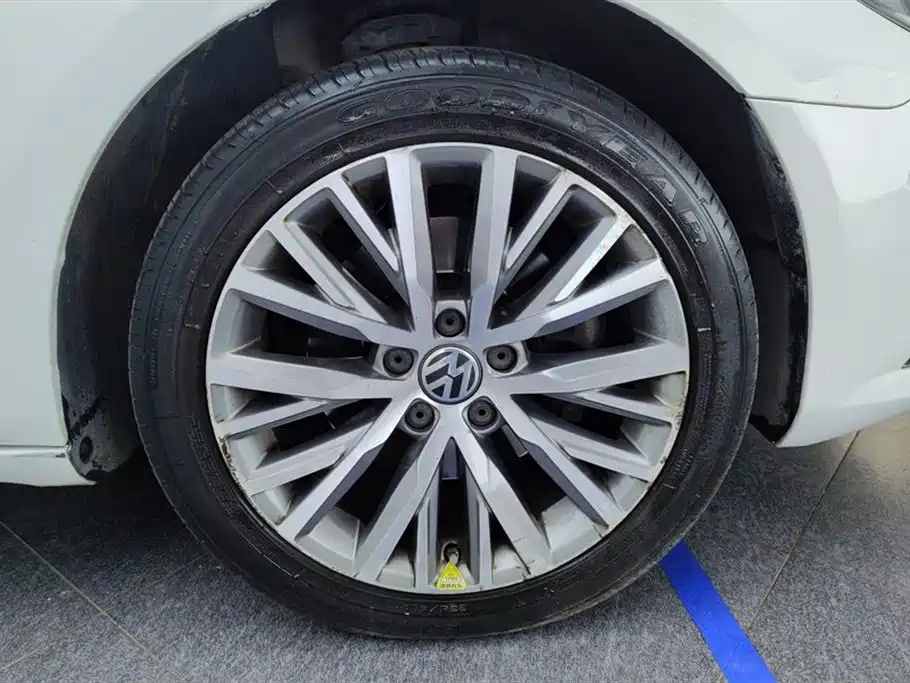 Volkswagen FAW-Volkswagen CC 2018 1.8TSI Luxury фото 6
