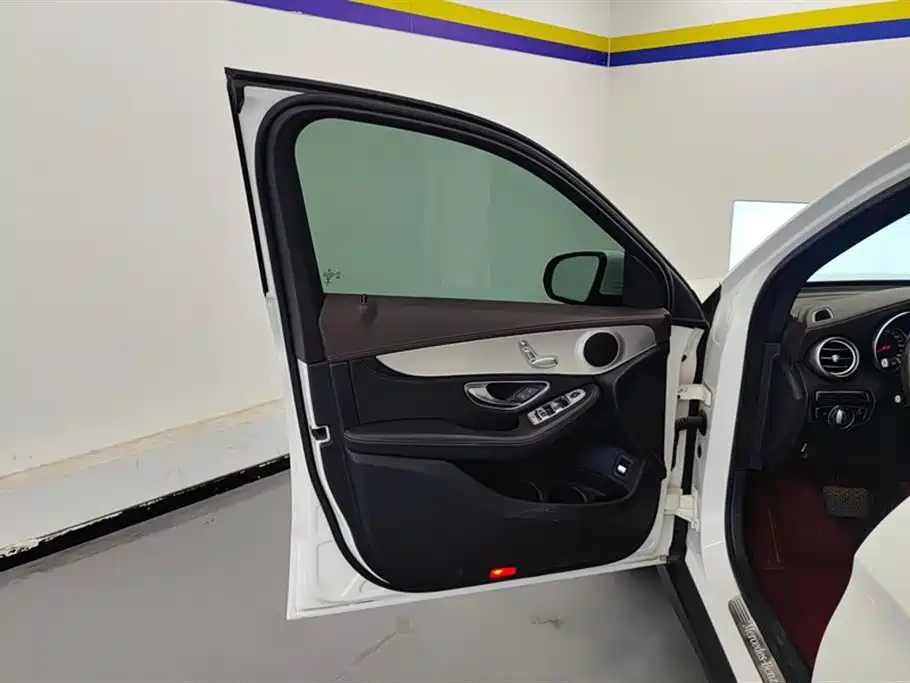 Mercedes-Benz GLC 2019 Model GLC 200 L 4MATIC фото 7