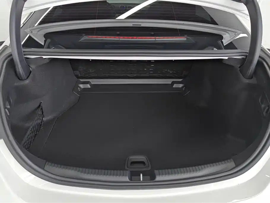 Mercedes-Benz C-Class 2023 Facelift C 260 L Sport Edition фото 4
