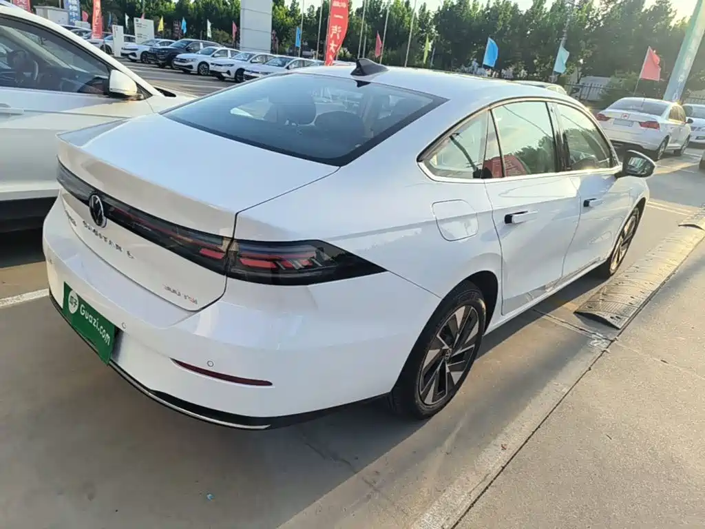 Volkswagen Sagitar 2026 2025 300TSI DSG Mid-range Edition