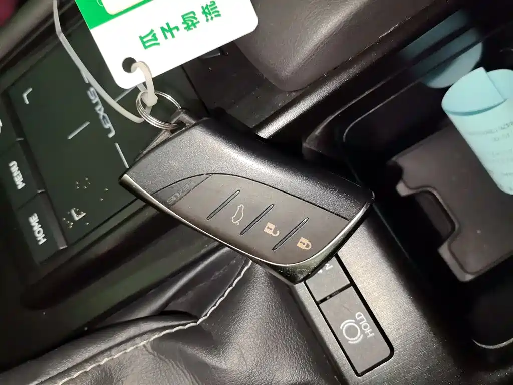 Lexus ES 2018 300h Excellence Edition China VI фото 12