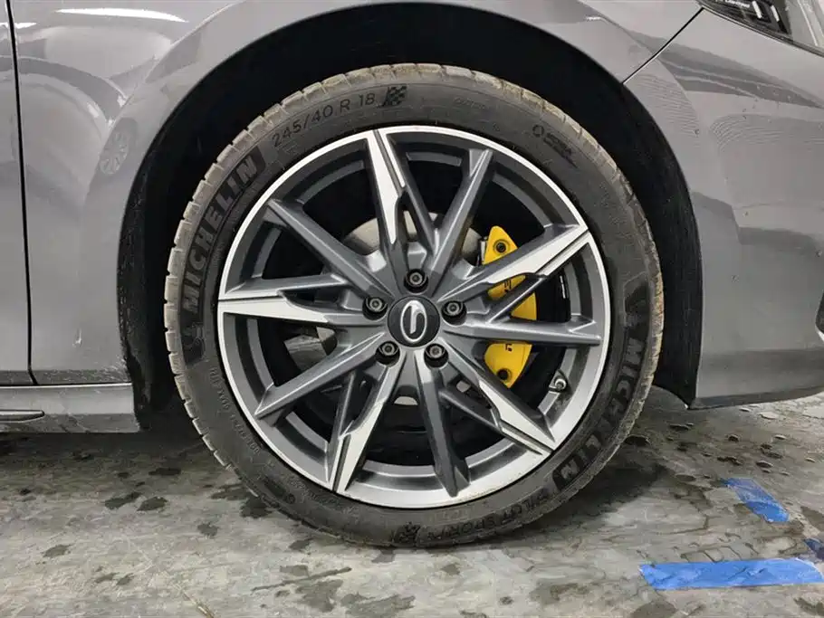 GAC Trumpchi Trumpchi Emkoo 2023 270T DCT J16 Edition фото 6