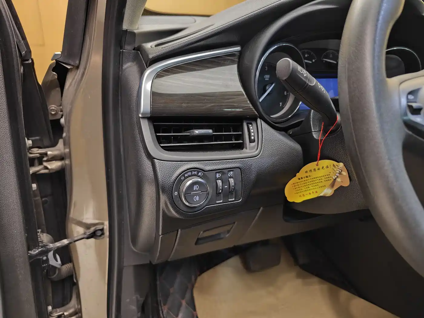 Buick Envision Plus 2018 20T 2WD Leading фото 11