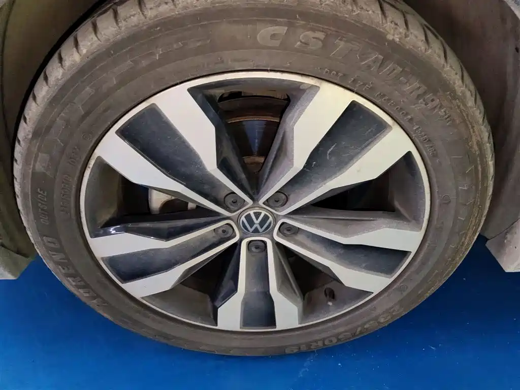 Volkswagen Tiguan L 2022 330TSI Auto 2WD R-Line Premium Edition фото 23